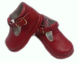 Pepitos nio de piel tipo bota de color rojo con hebilla bambi, en Dedos Moda Infantil, boutique infantil online. Tienda bebés online, marcas de moda infantil made in Spain