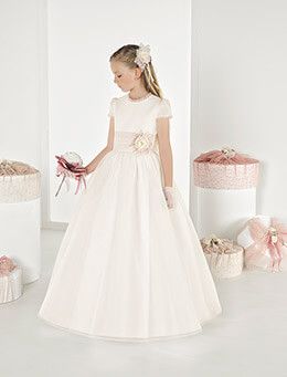 Vestido de comunion 8110 Carmy, en Dedos Moda Infantil, boutique infantil online. Tienda bebés online, marcas de moda infantil made in Spain
