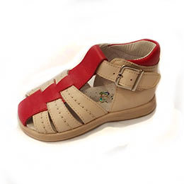 Sandalia piel con puente camel beige rojo, en Dedos Moda Infantil, boutique infantil online. Tienda bebés online, marcas de moda infantil made in Spain